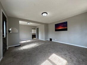 Building Photo - 535 3rd St