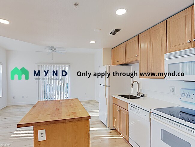 Building Photo - 2 br, 1.5 bath  - 1033 S St Apt 1
