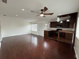 Building Photo - 9800 Vesper Ave