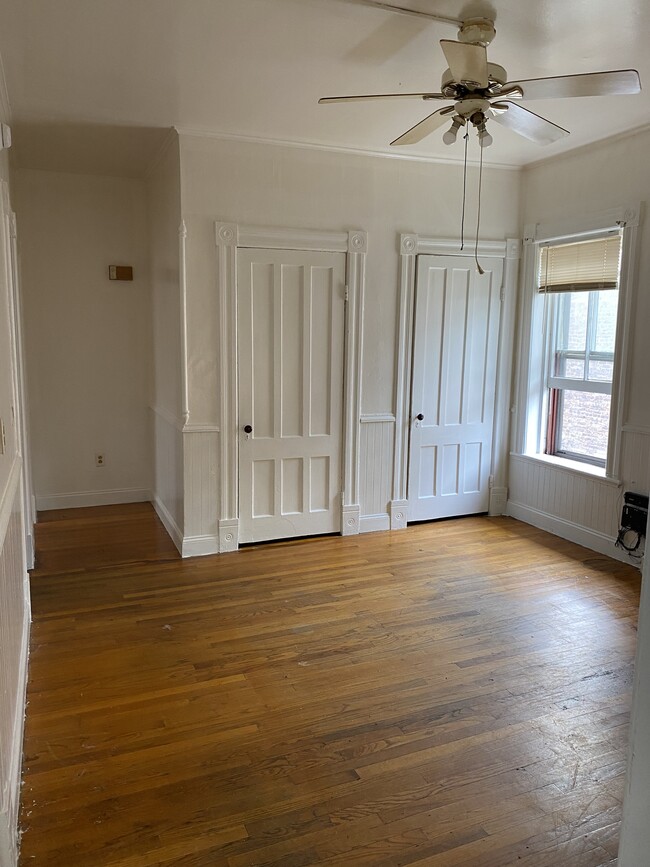 Building Photo - 121 Park Pl