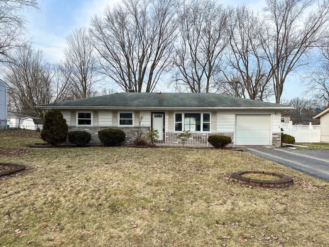 4528 Plumbrook Dr, Canfield, OH 44406 House Rental in Canfield, OH