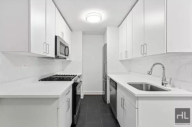Building Photo - East 89th STREET