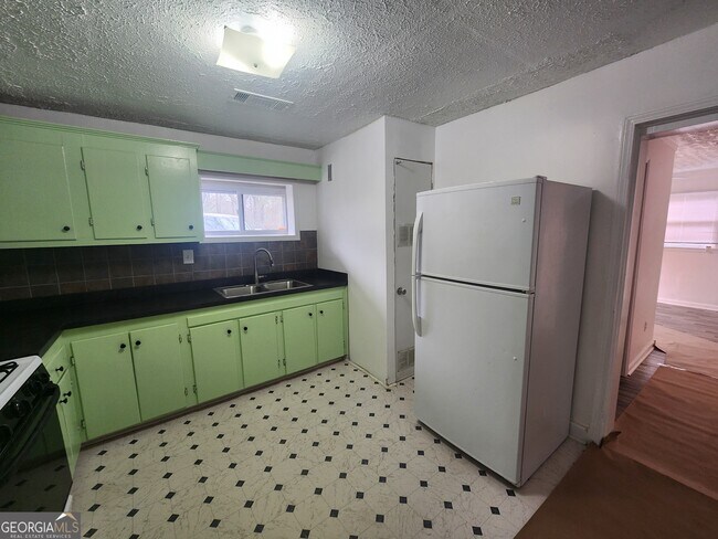 Foto del edificio - 3252 West St