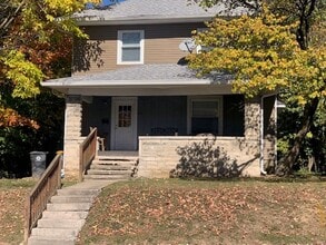 Building Photo - 315 E University St