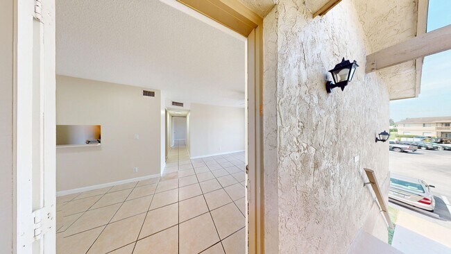 Foto del edificio - 2BD/2BA Condo in West Palm Beach!!