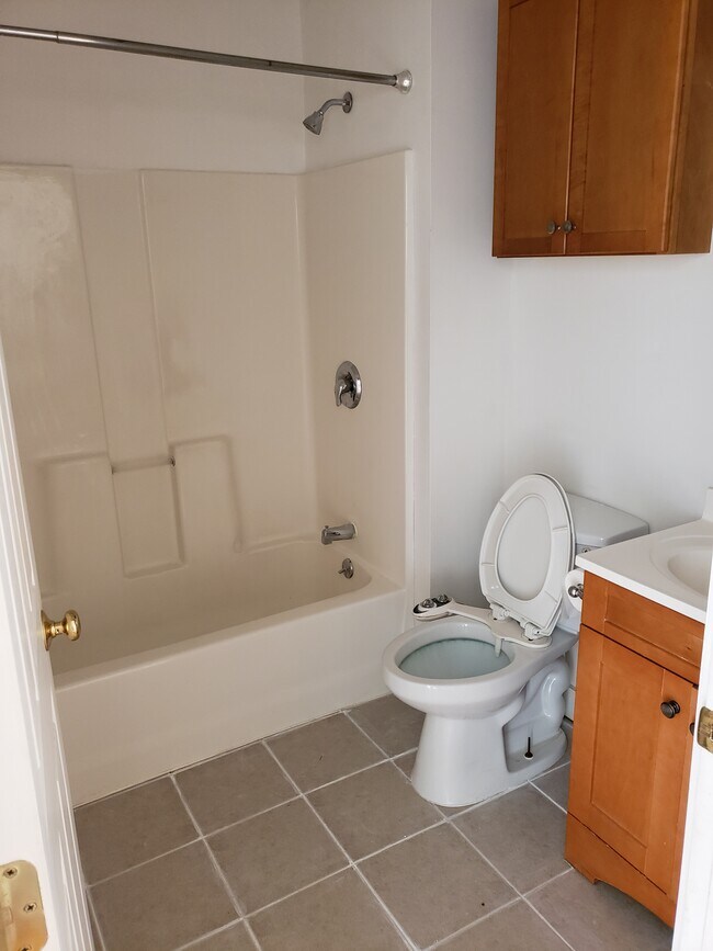 baño - 2864 Fort Bridgman Rd