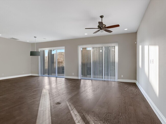 Foto del edificio - 6711 Abarth Ln