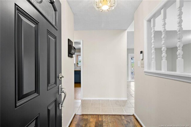 Building Photo - 1716 Valley Ridge Dr