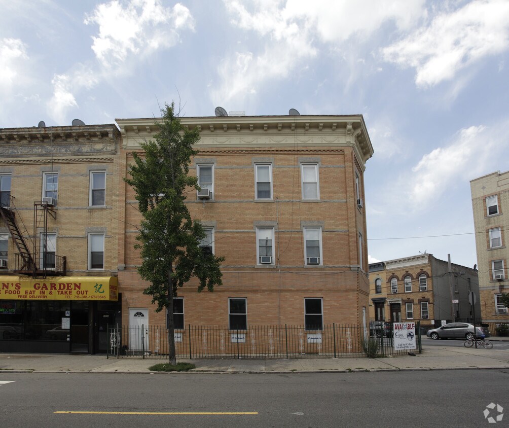 Building Photo - 68-22 Forest Ave