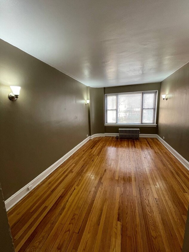 8249 S Evans Ave, Chicago, IL 60619 Apartments in Chicago, IL