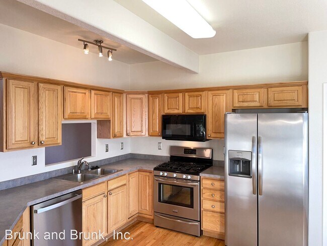 Building Photo - 3 br, 2.5 bath House - 1734 W Yampa Street