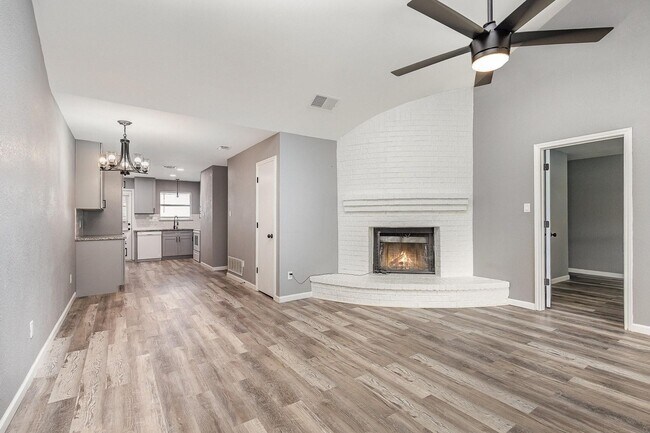 Foto del edificio - 3013 Timothy Ln