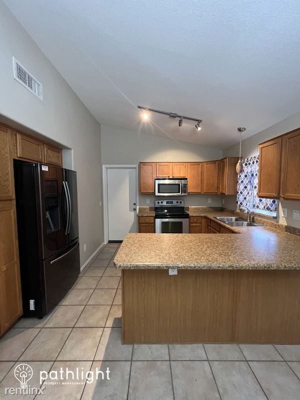 Building Photo - 3 br, 2 bath House - 9428 E Pampa Avenue UNIT