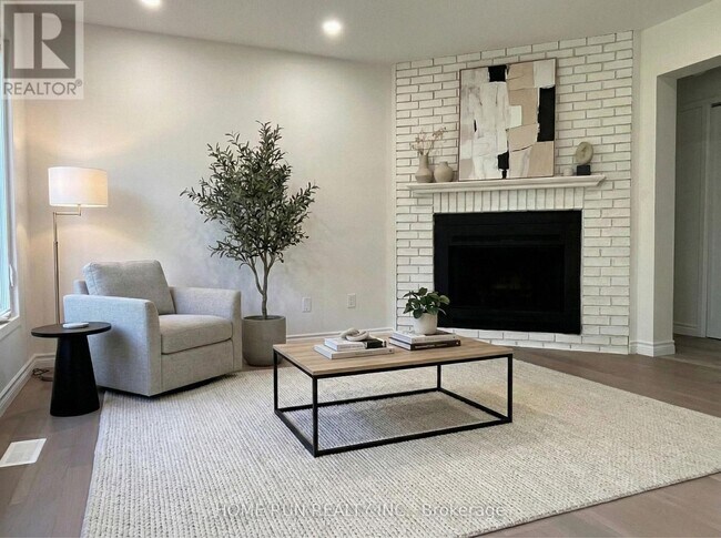 Photo du bâtiment - 17 McClure Crescent