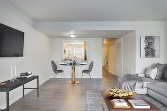 CAMELOT VILLAGE photo'