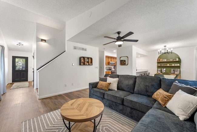 Foto del edificio - 2241 10th St