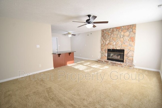 Building Photo - 3708 Persimmon Rd