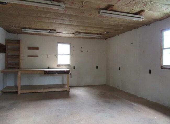 Building Photo - 409 Keystone Dr