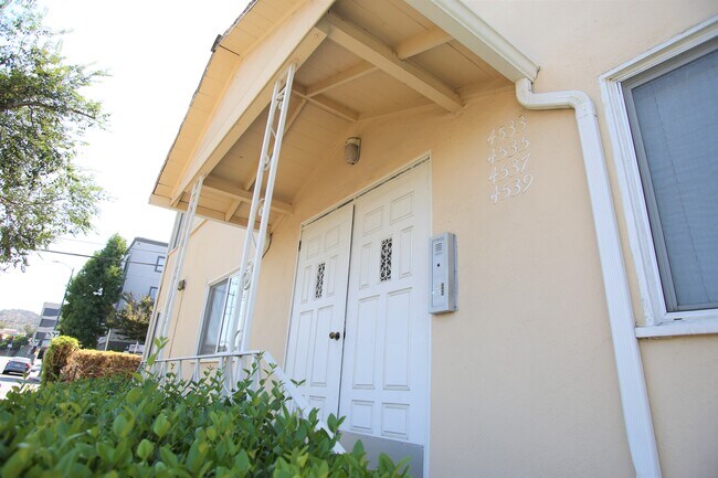 Building Photo - 4533 Kester Ave