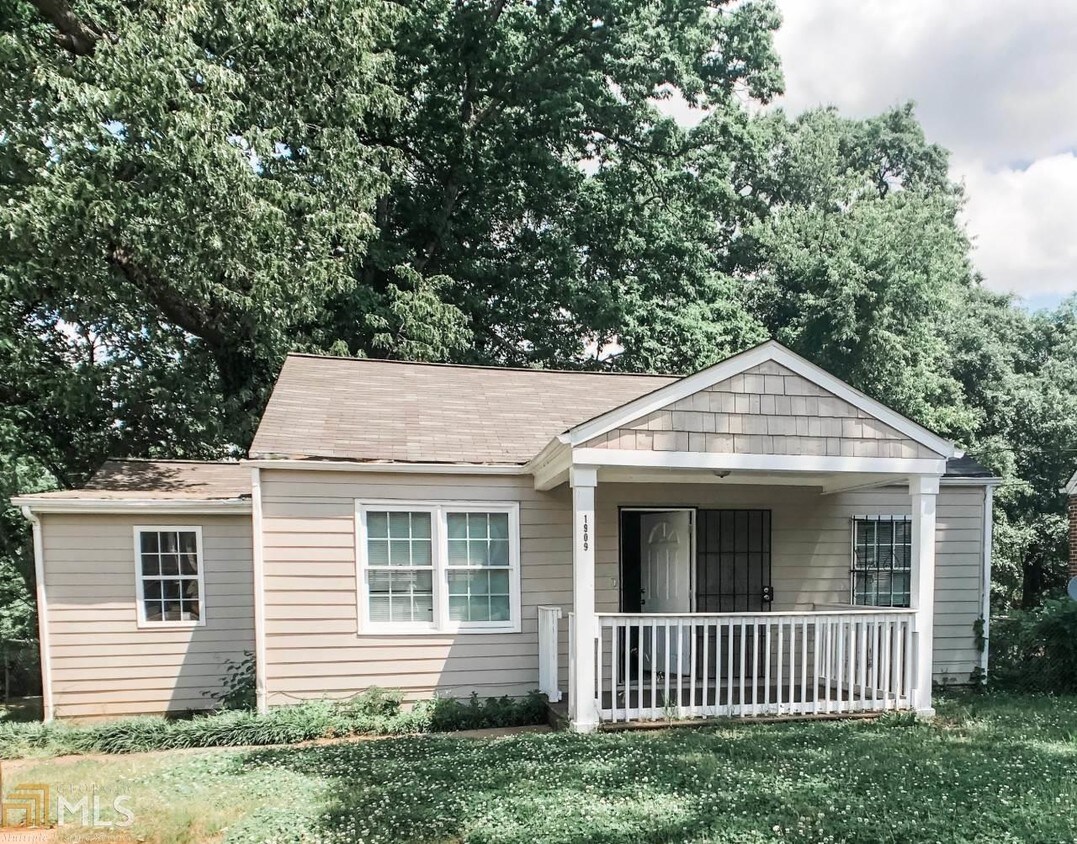 1909 E Farris Ave, East Point, GA 30344 House Rental in East Point, GA