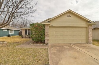 Building Photo - 202 Quail Cir