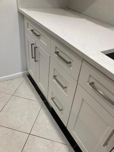 Foto del edificio - 2070 Yarmouth E