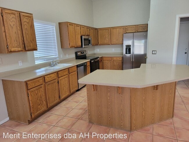 Building Photo - 4 br, 2 bath House - 18235 N 85TH DR