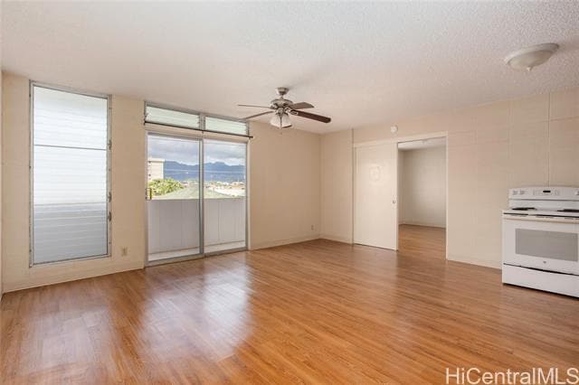 Building Photo - 727 Pumehana St