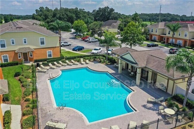 Building Photo - 4139 Shadetree Ln