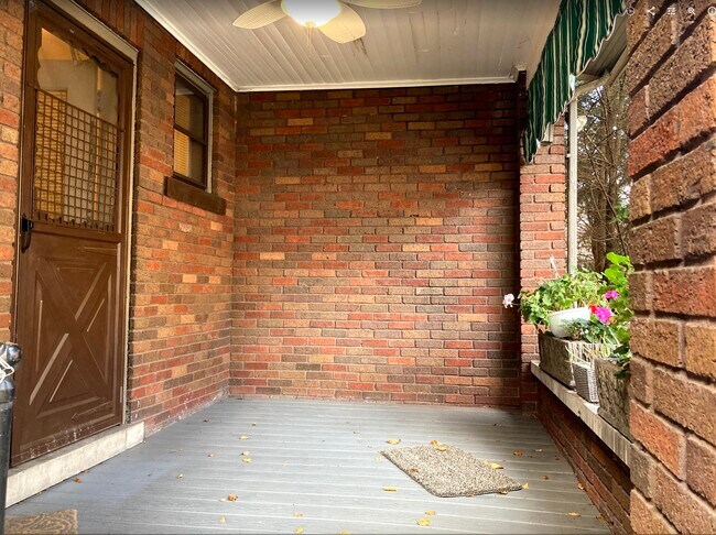 Foto del edificio - 1401 Lee St E