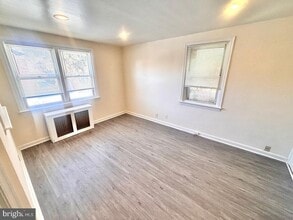 Building Photo - 1622 Murdoch Rd