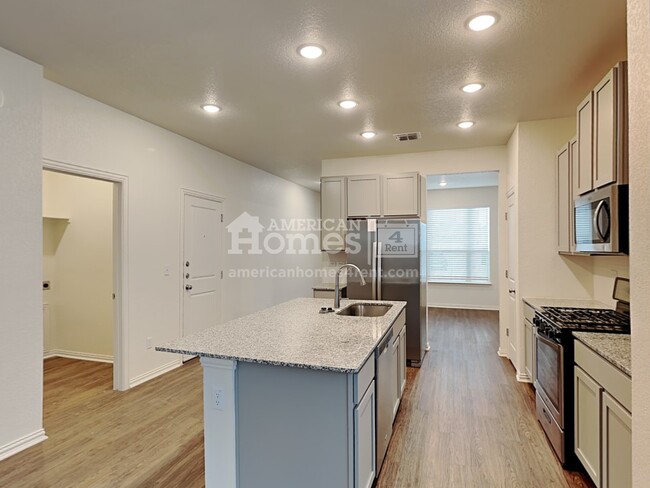 Building Photo - 2711 Geronimo Creek