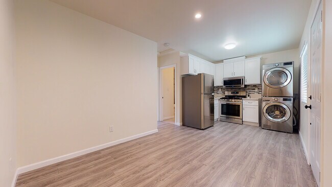Building Photo - 157 Wapello St