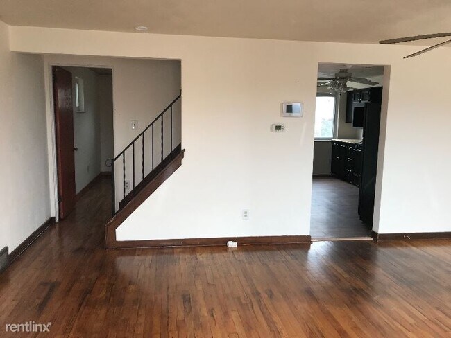 Building Photo - 3 br, 1 bath House - 1405 Belasco Ave