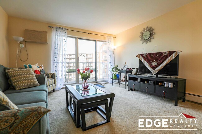 Foto del edificio - 131 Coolidge Ave