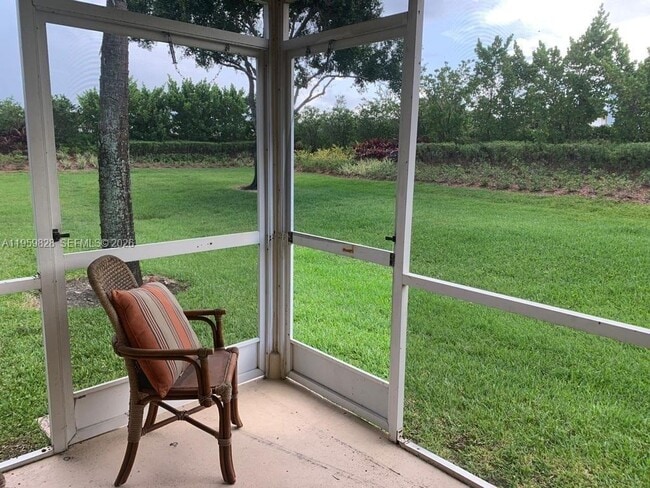 Building Photo - 20 Key W Ct