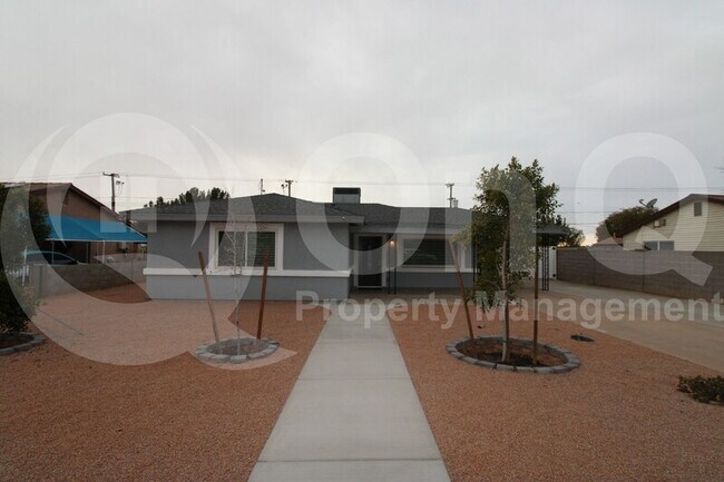 Foto del edificio - 673 N Sunland Dr