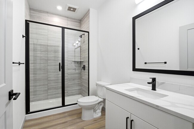Foto del edificio - University Hills Townhomes
