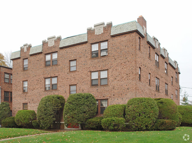 Building Photo - Clarendon Apartments