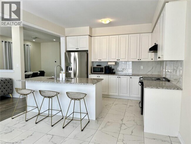 Building Photo - 189 Lilac Cir