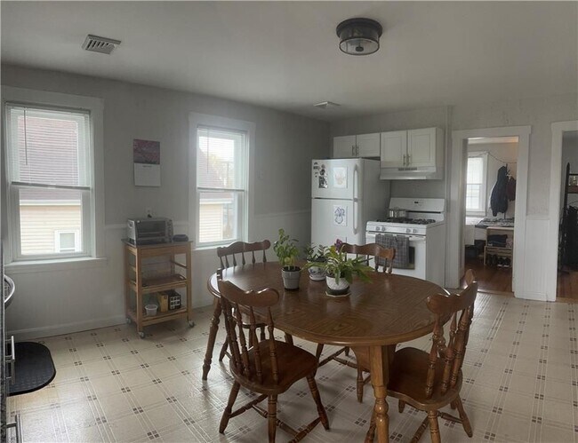 Foto del edificio - 12 Third School St