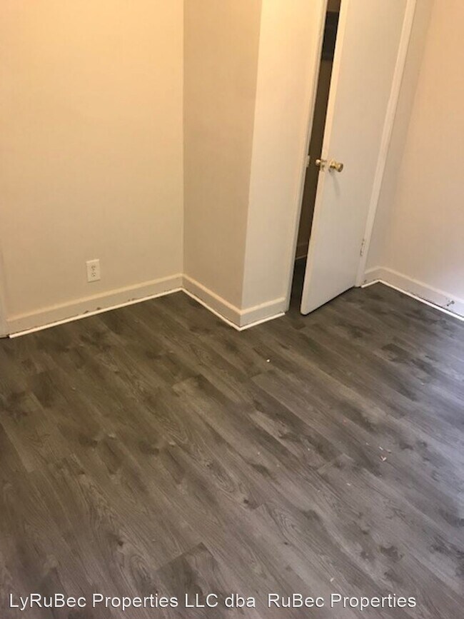 Building Photo - 3 br, 1 bath House - 2510 Celia Ave Apt 2