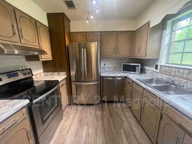 Foto del edificio - 3615 Goldfinch Dr