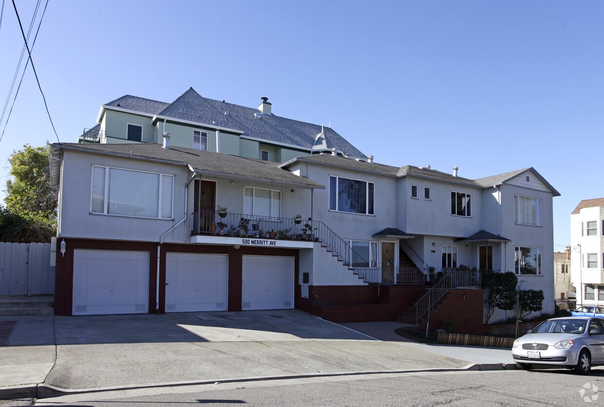 Primary Photo - 500 Merritt Ave