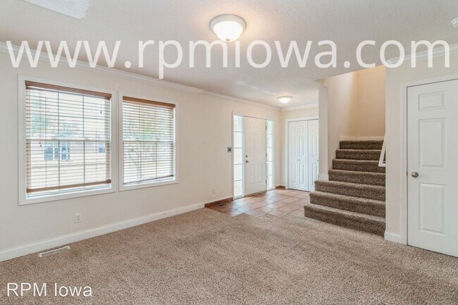 Building Photo - 3 br, 2.5 bath House - 2625 Stange Road