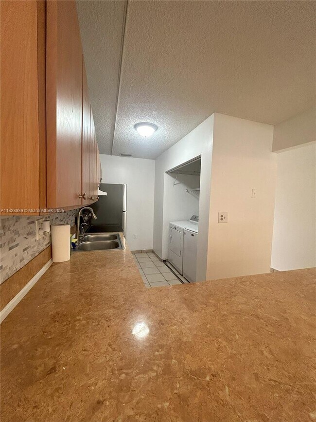 Foto del edificio - 4316 W 10th Ave