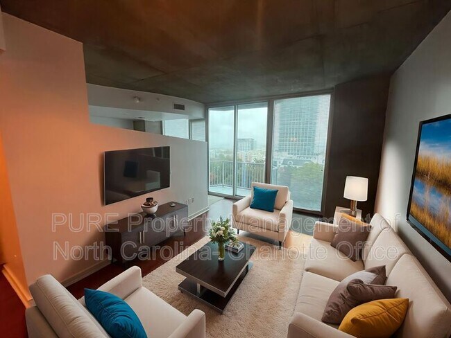 Foto del edificio - 210 N Church St
