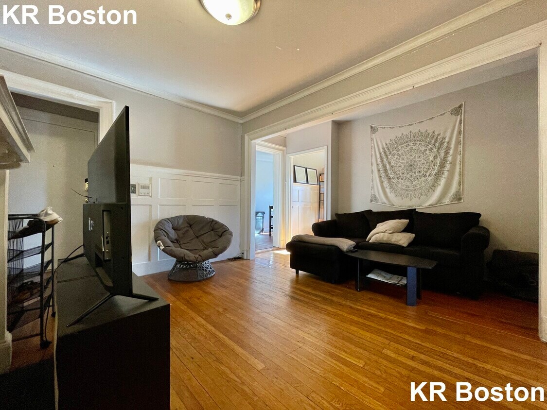 14 Medfield St Unit 1, Boston, MA 02215 14 Medfield St Boston, MA Apartments for Rent in