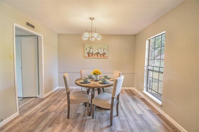 Foto del edificio - 1968 Rambling Ridge Ln