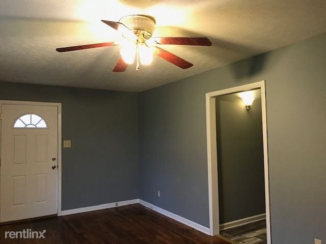 Building Photo - 2 br, 1 bath Duplex - 409 N Breathitt St 4...